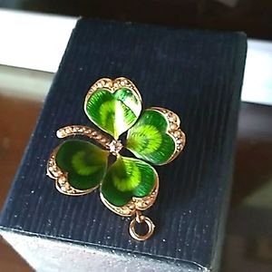 Gold clover 🍀